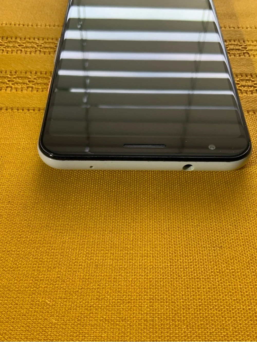 Google Pixel 3a XL (Works Perfectly)